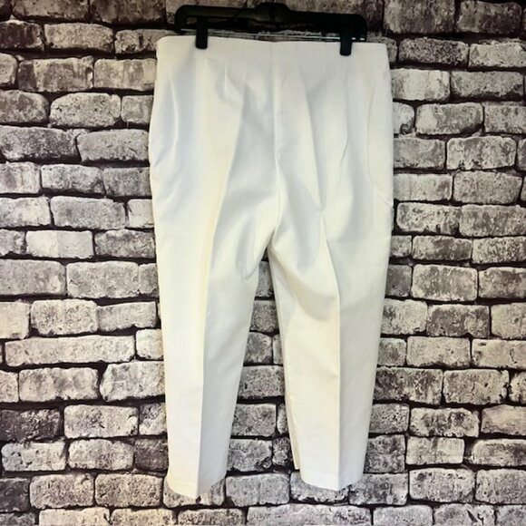 Chico's White Crop Pants W/ Side Zip Size L/12 - Picture 6 of 9